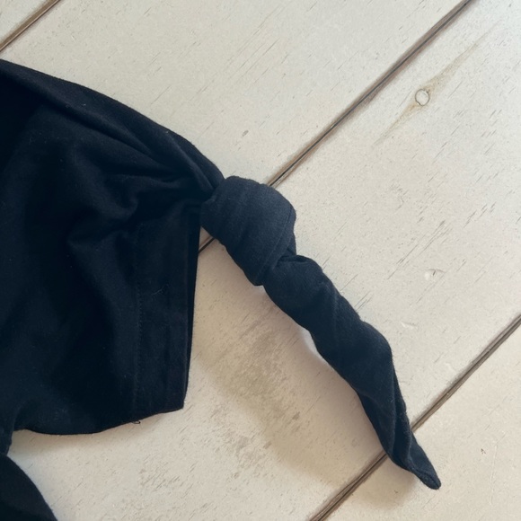 Unisex JW Anderson Black Single Knot T-Shirt - Picture 7 of 8